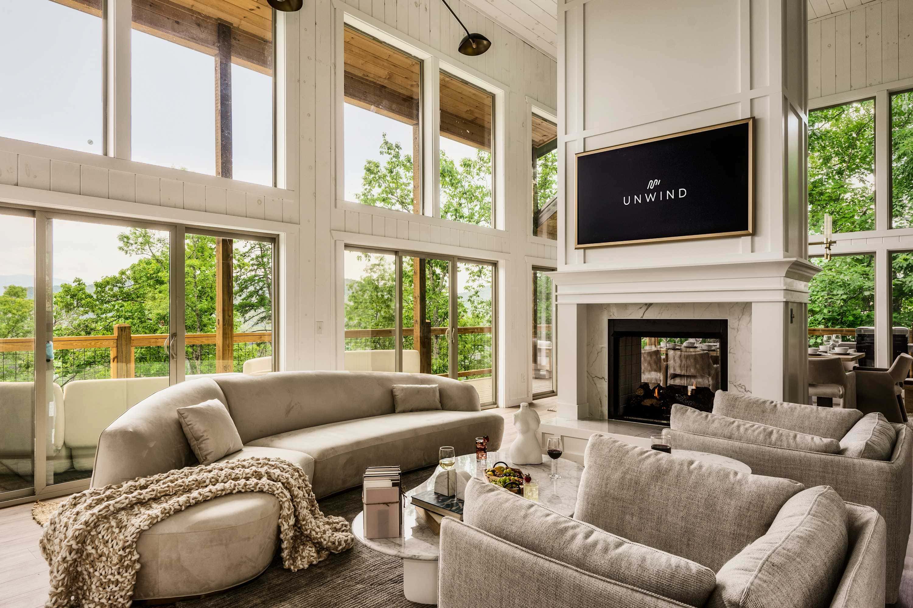 Luxe Home - Heated Pool, Hot Tub & Mountain Views!