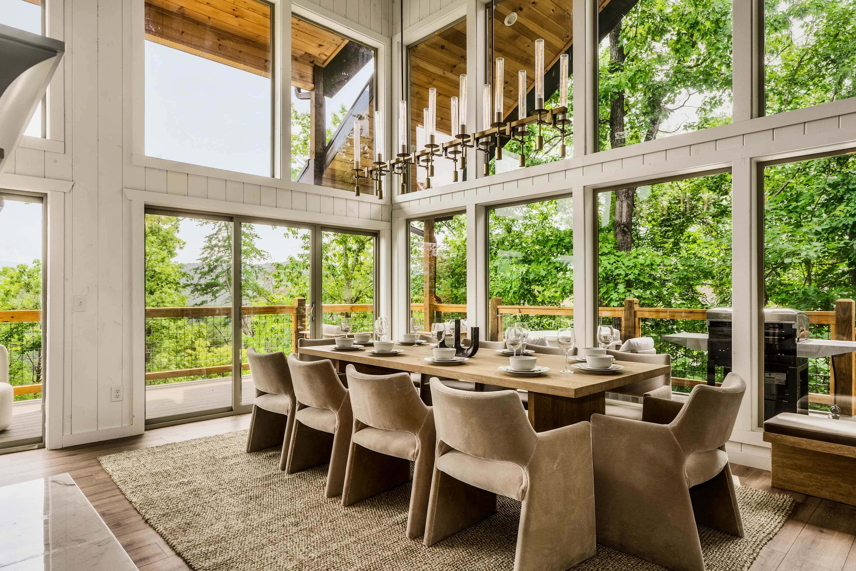 Luxe Home - Heated Pool, Hot Tub & Mountain Views!
