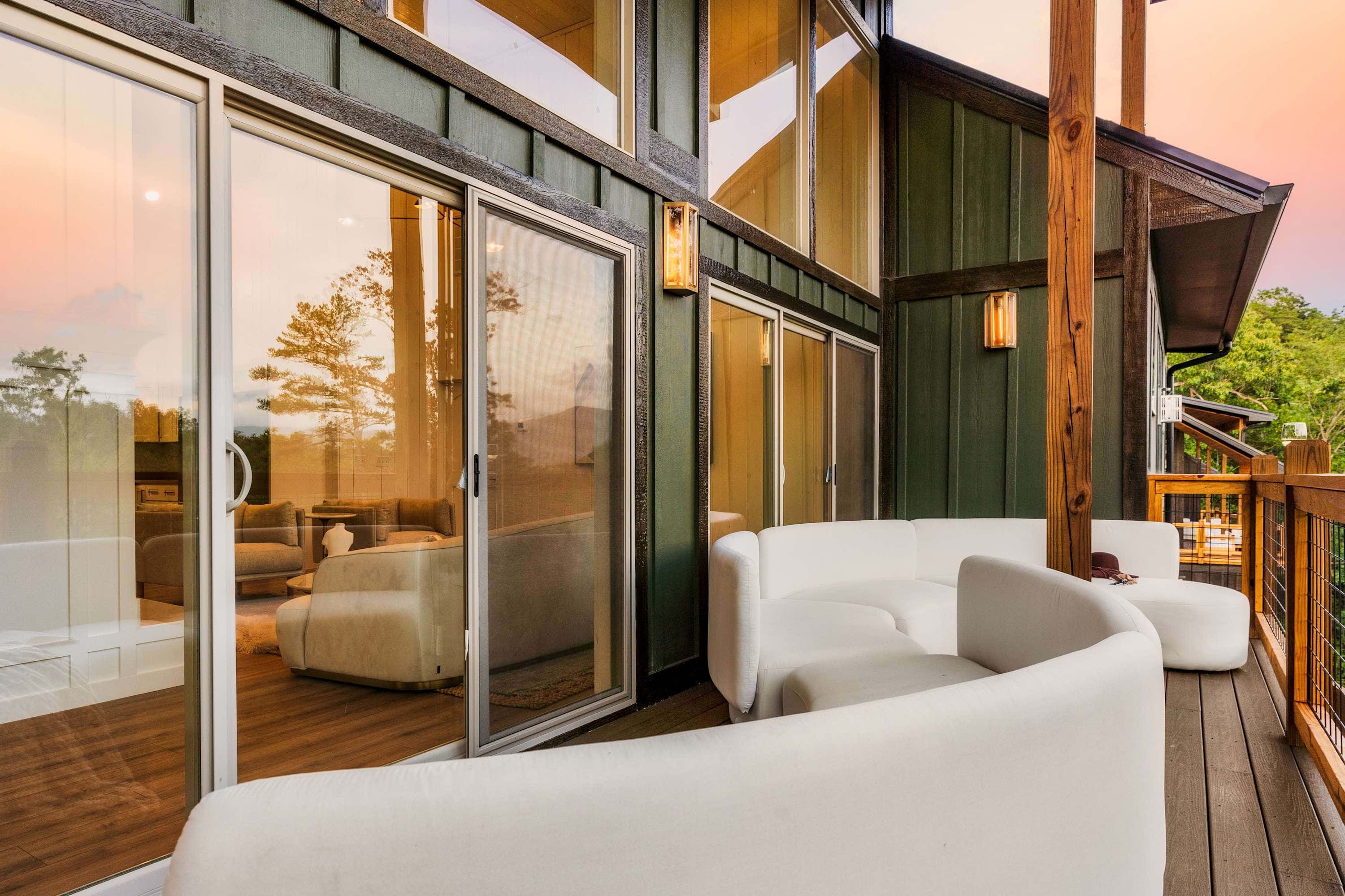 Luxe Home - Heated Pool, Hot Tub & Mountain Views!