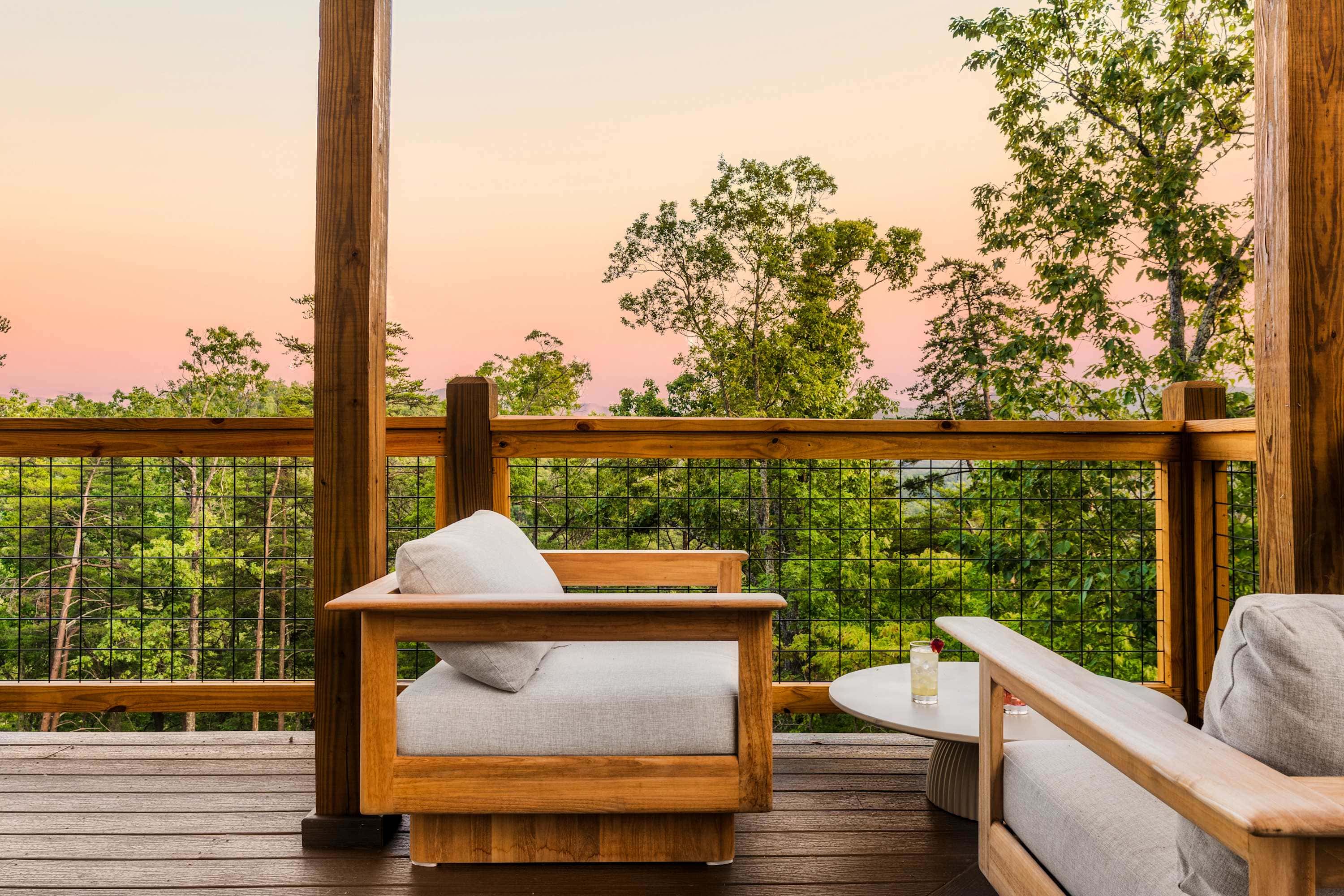 Luxe Home - Heated Pool, Hot Tub & Mountain Views!