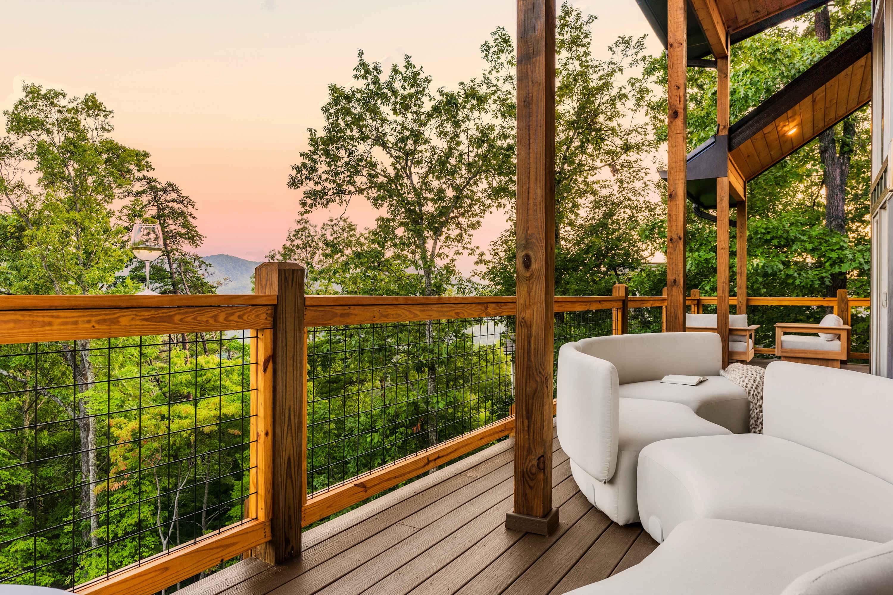Luxe Home - Heated Pool, Hot Tub & Mountain Views!