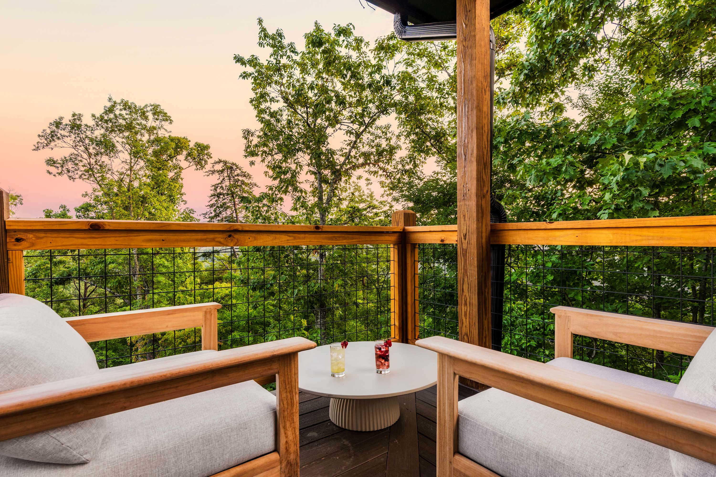 Luxe Home - Heated Pool, Hot Tub & Mountain Views!