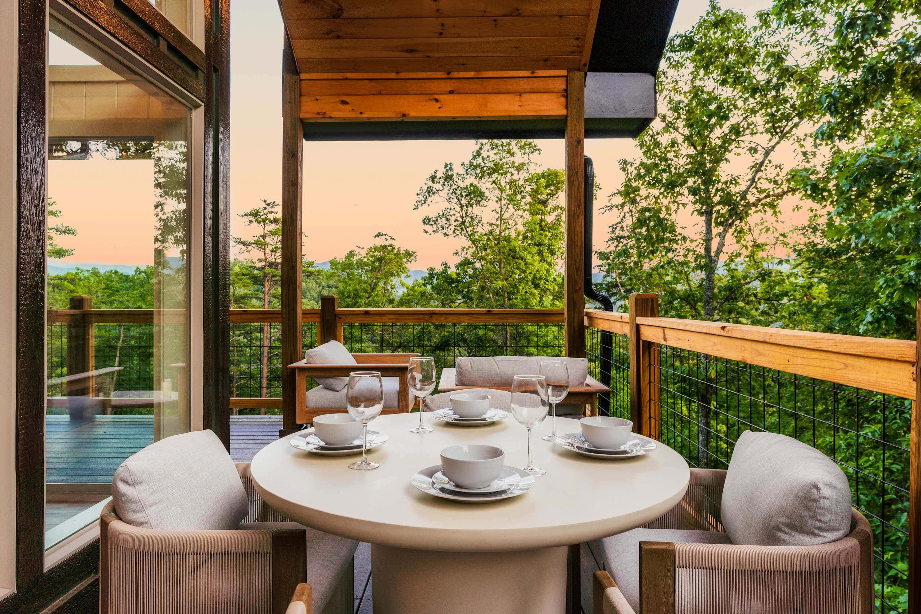 Luxe Home - Heated Pool, Hot Tub & Mountain Views!