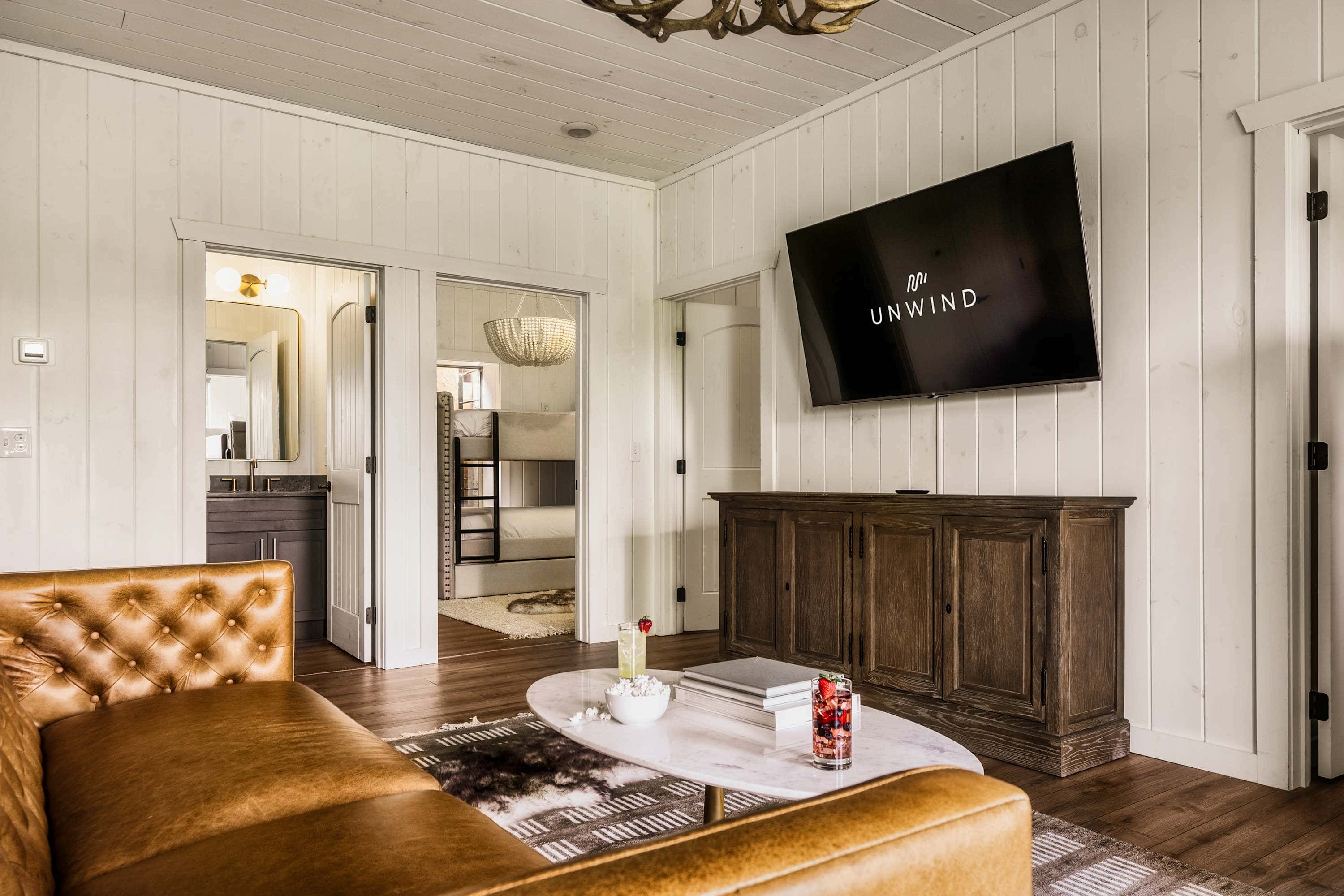 Luxe Home - Heated Pool, Hot Tub & Mountain Views!