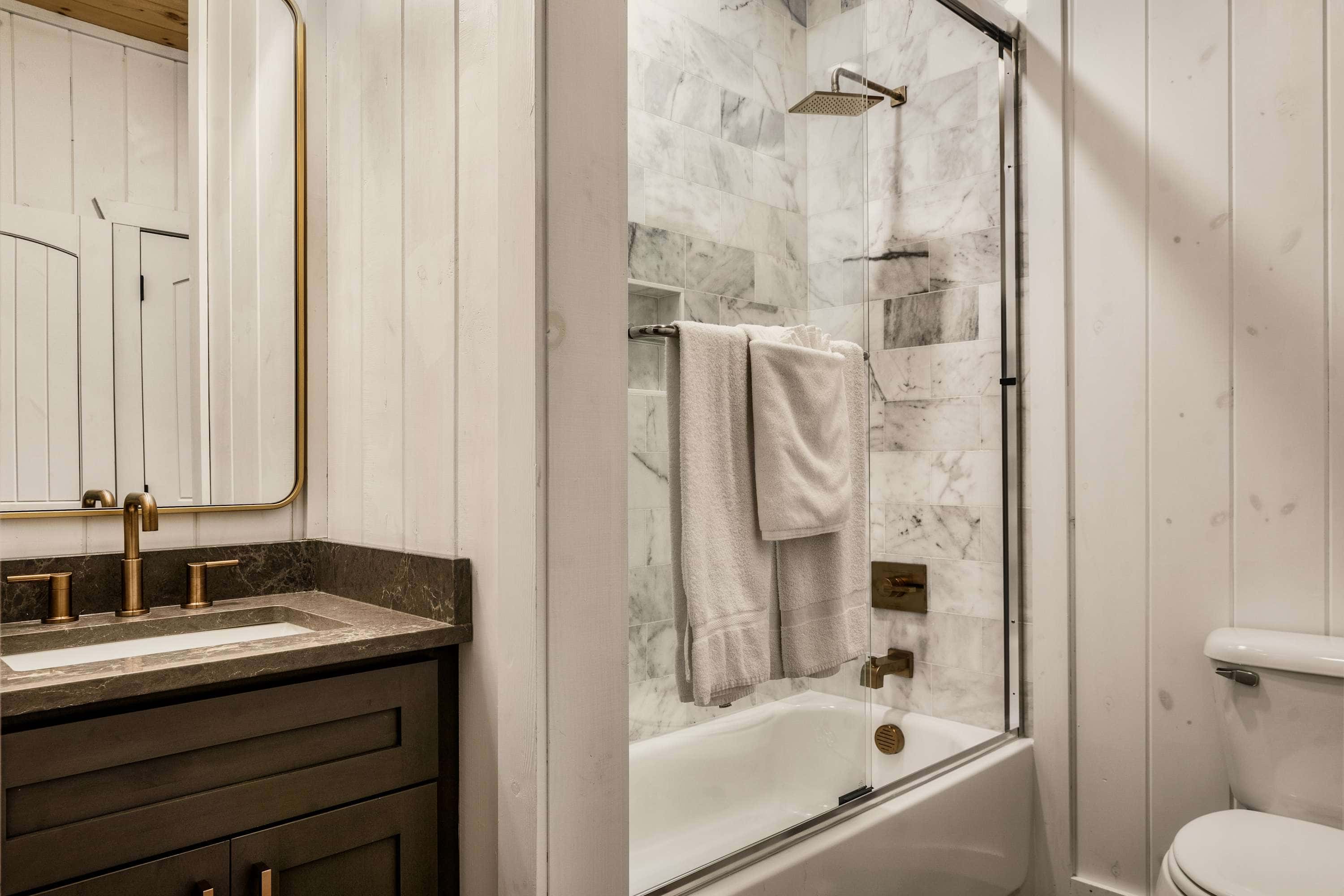 Luxe Home - Heated Pool, Hot Tub & Mountain Views!