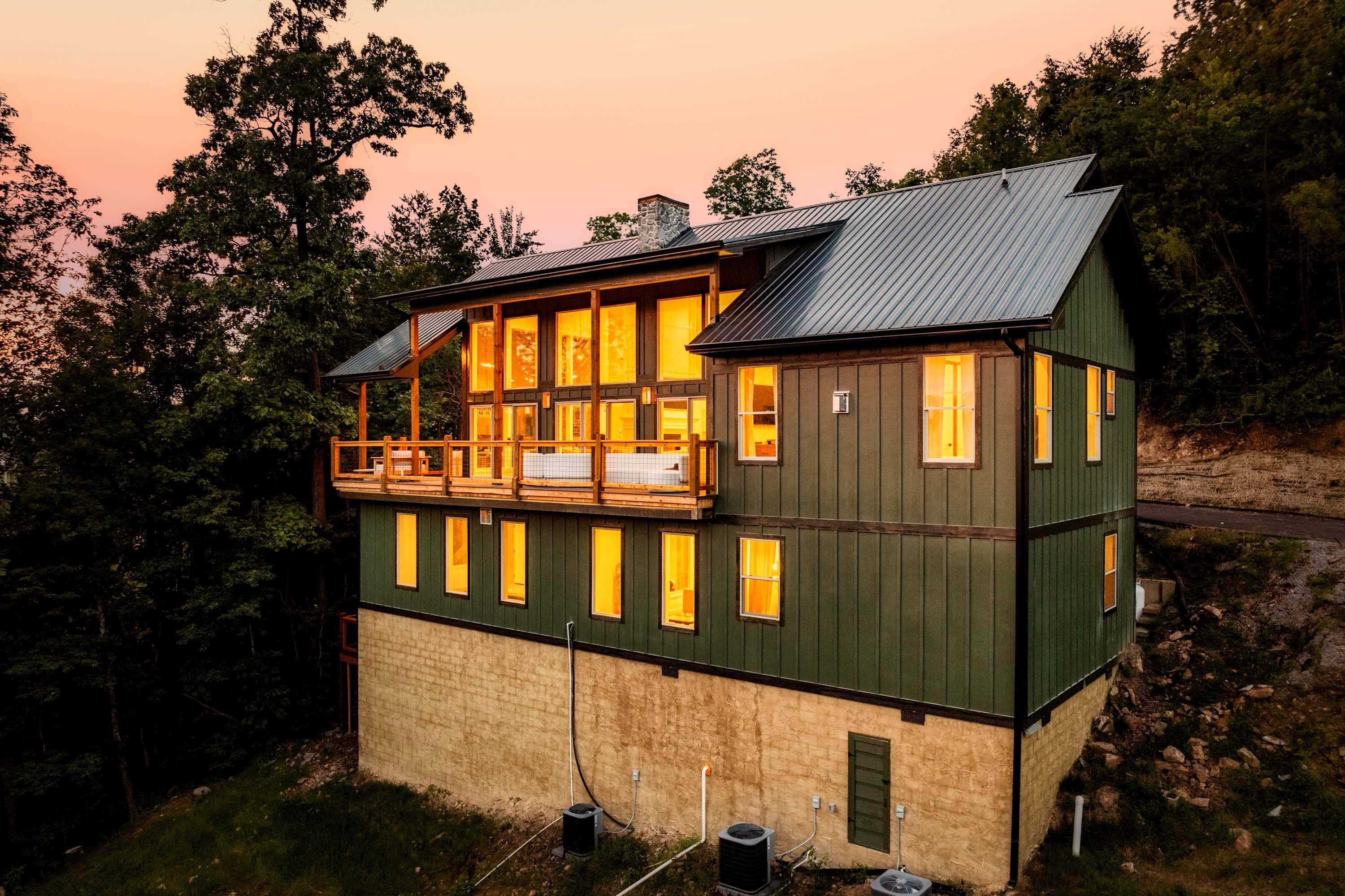 Luxe Home - Heated Pool, Hot Tub & Mountain Views!