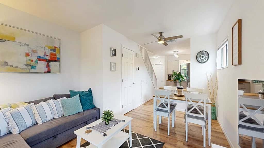 Spacious townhome w patio & shared pool