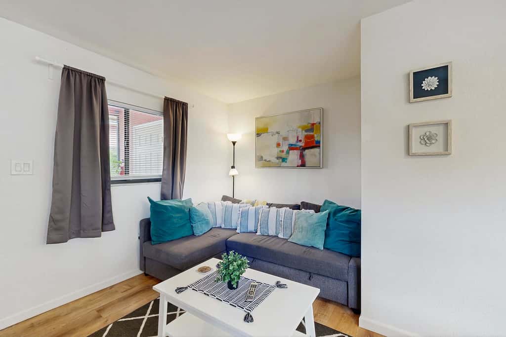 Spacious townhome w patio & shared pool