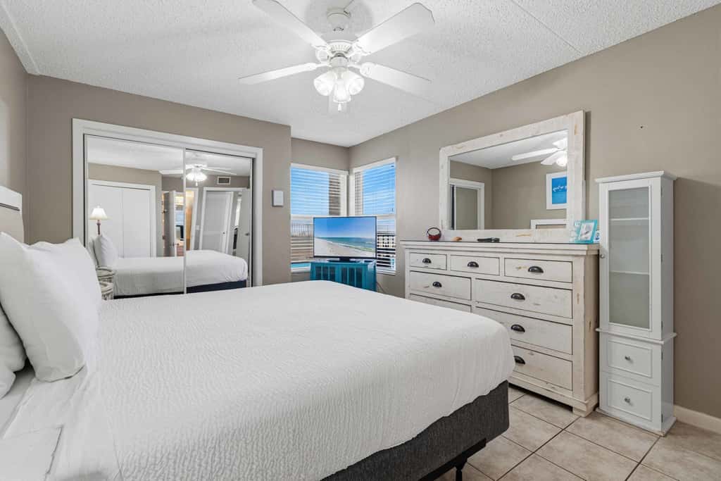 Waterfront Condo with shared pool & fitness room 