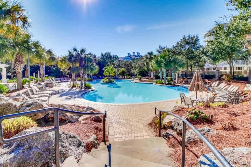 Fairway Views & Resort in Sandestin's Baytowne Wharf