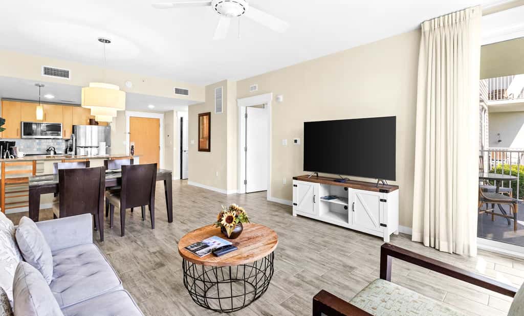 Fairway Views & Resort in Sandestin's Baytowne Wharf