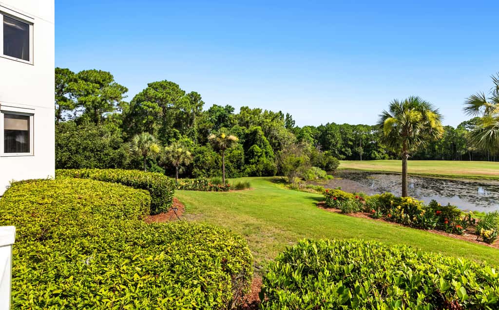 Fairway Views & Resort in Sandestin's Baytowne Wharf