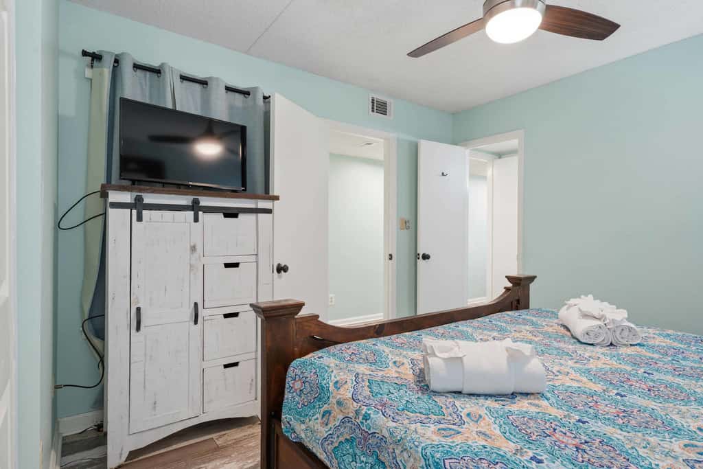 Beachfront Paradise with Stunning Gulf Views, Island Echo Condo