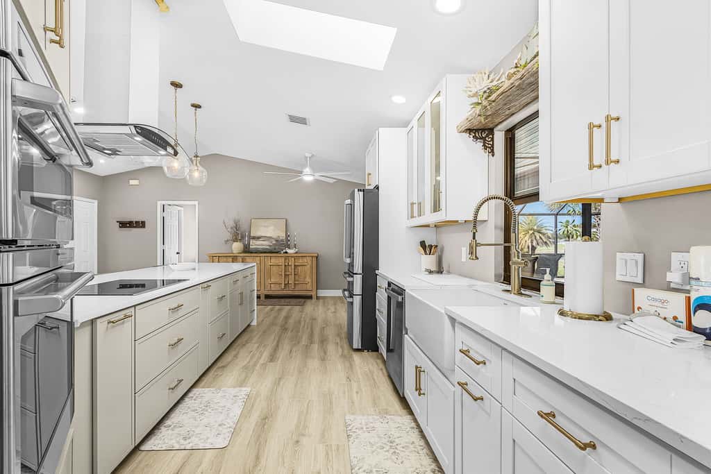 Gorgeous 4 Bedroom Home with Private Pool and Full Kitchen in Rotonda West