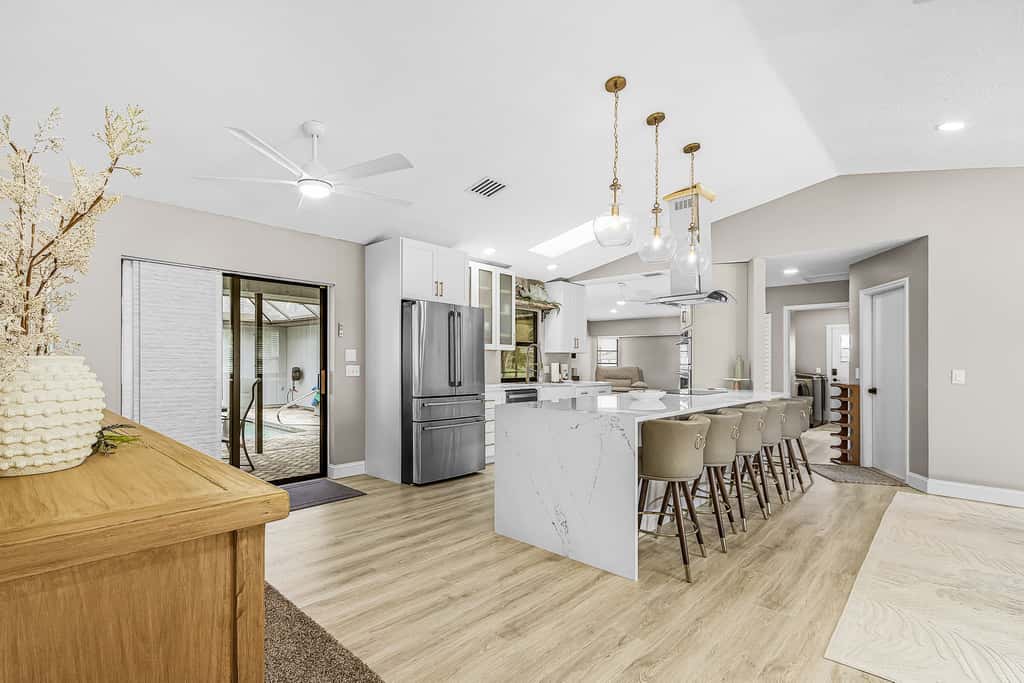 Gorgeous 4 Bedroom Home with Private Pool and Full Kitchen in Rotonda West