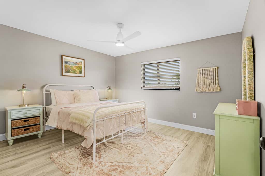 Gorgeous 4 Bedroom Home with Private Pool and Full Kitchen in Rotonda West