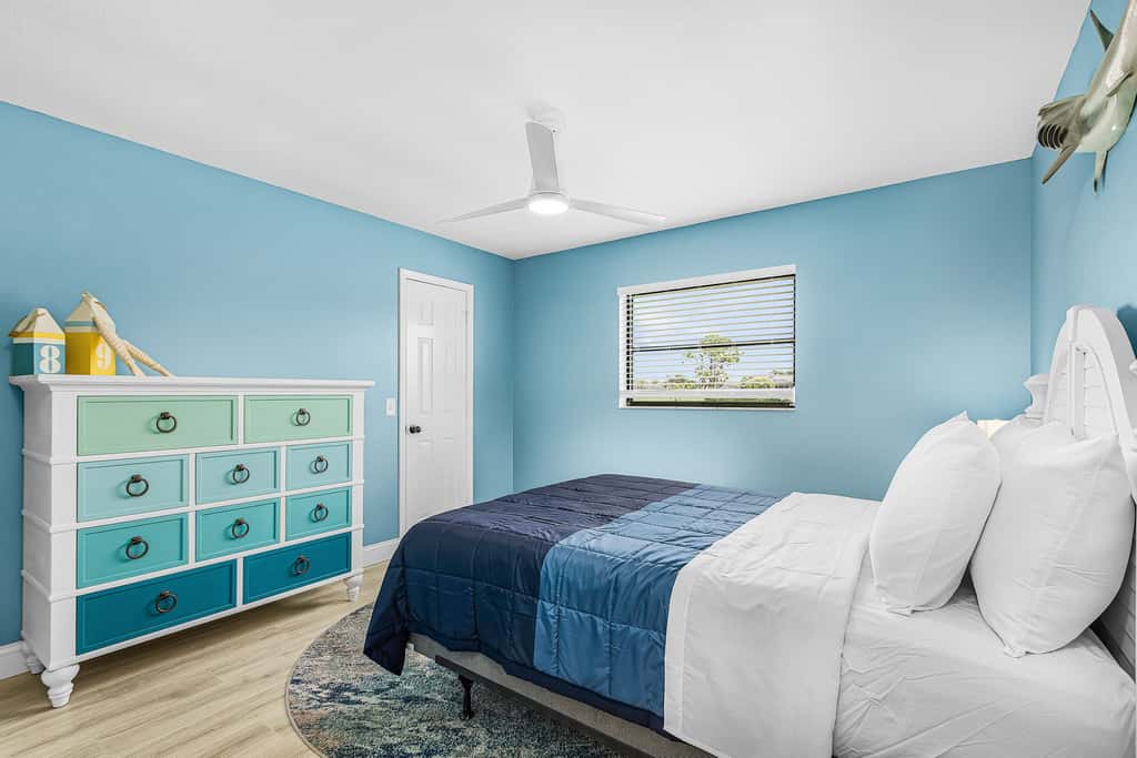 Gorgeous 4 Bedroom Home with Private Pool and Full Kitchen in Rotonda West