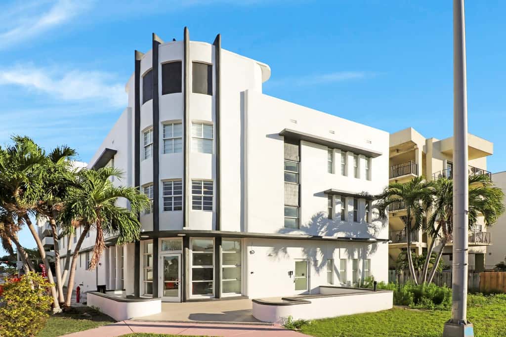 4BR Roami at The Carmela | Group Friendly- 2 units