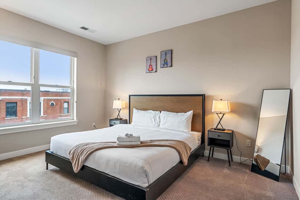 TWO CozySuites Penrose on Mass | 3 Beds