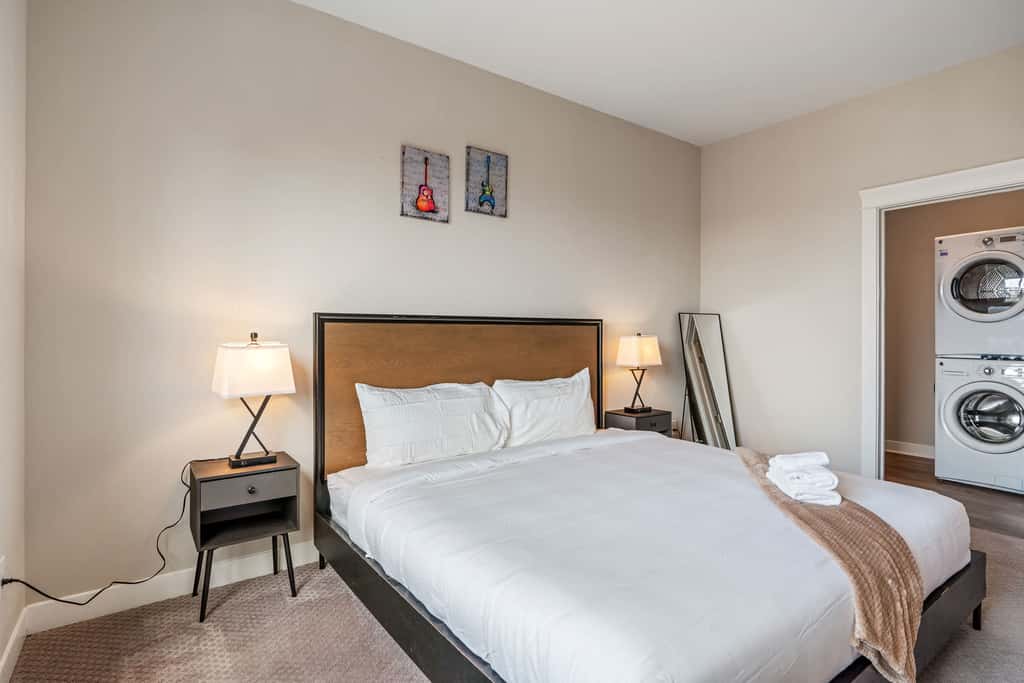 TWO CozySuites Penrose on Mass | 3 Beds
