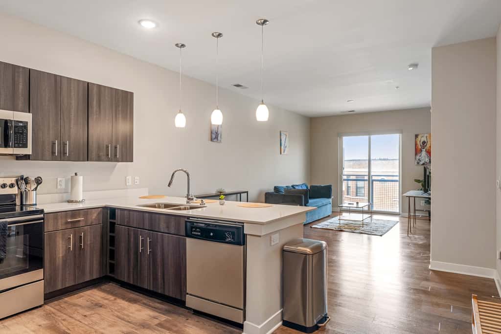 TWO CozySuites Penrose on Mass | 3 Beds