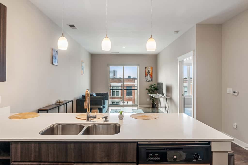 TWO CozySuites Penrose on Mass | 3 Beds