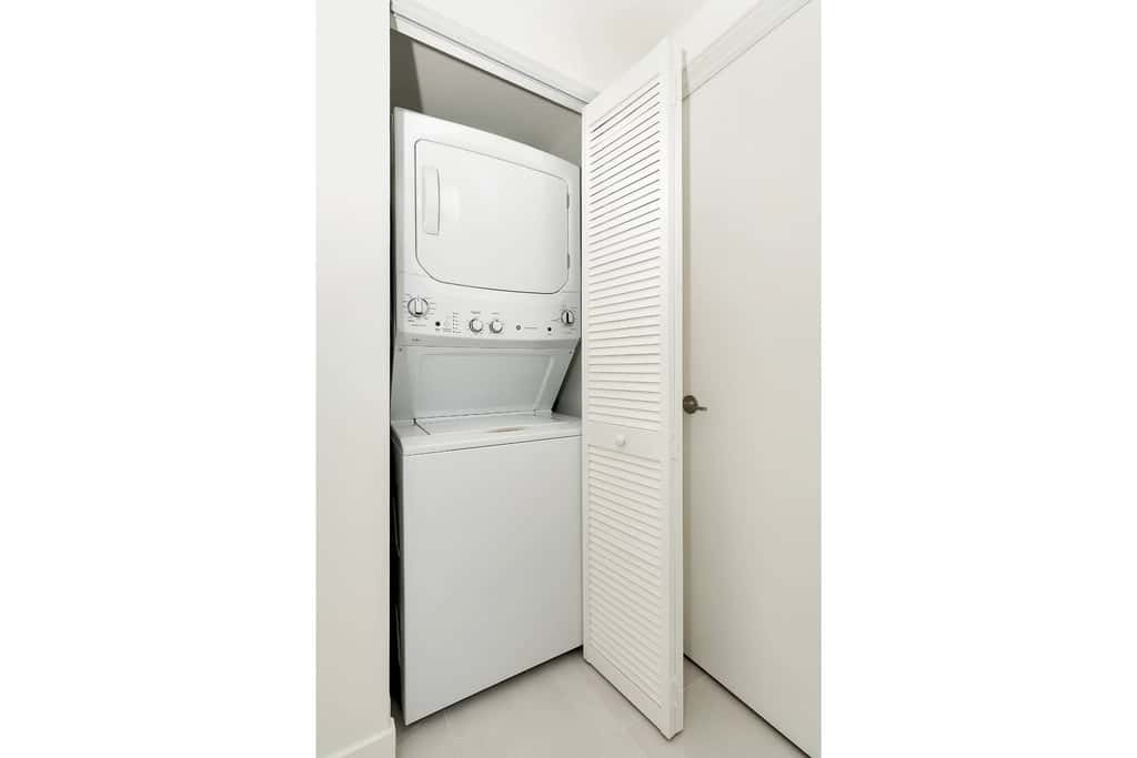Roami at Grove 27 | Coconut Grove | 1BR