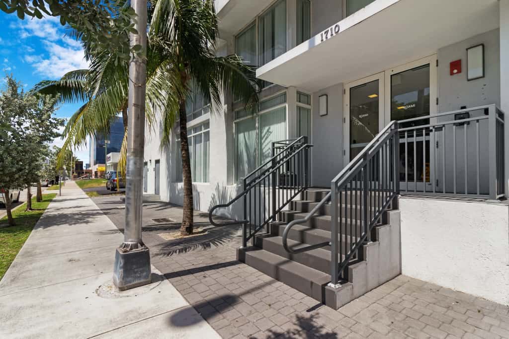 Roami at Grove 27 | Coconut Grove | 1BR