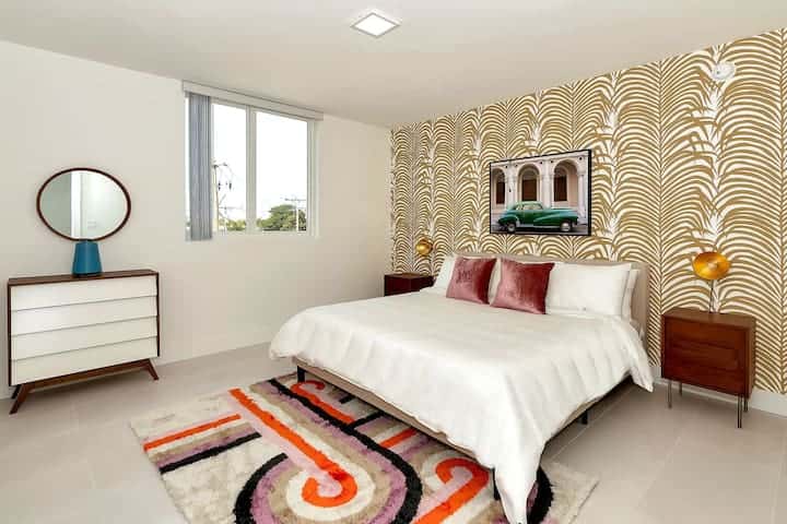 Roami at Grove 27 | 15 Min to Beach | 3BR