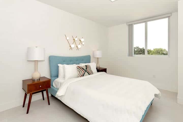 Roami at Grove 27 | 15 Min to Beach | 3BR