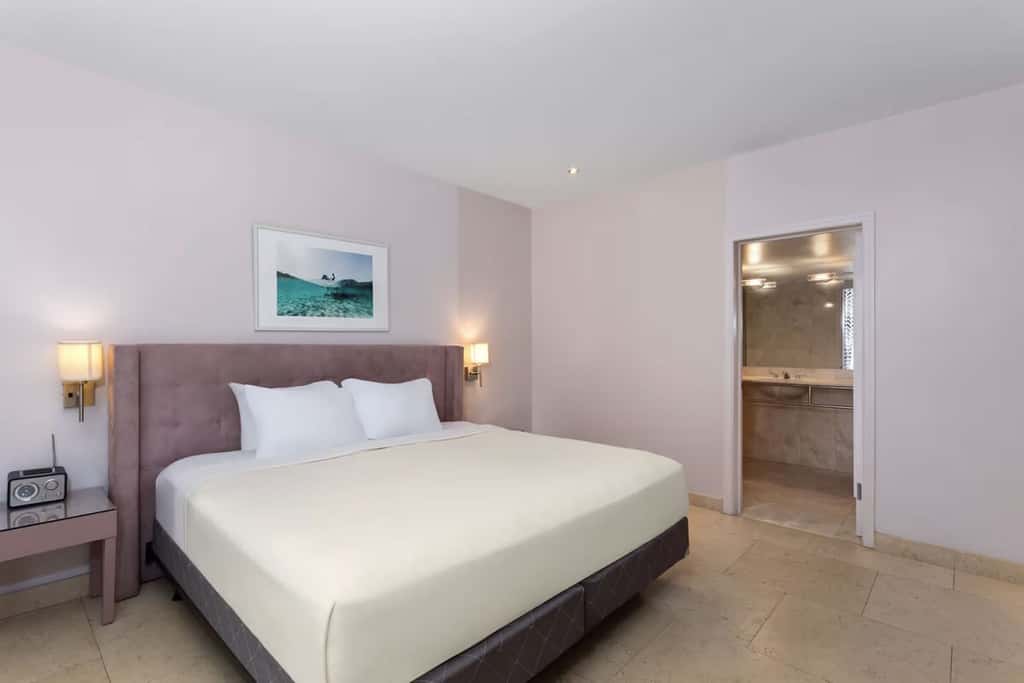 Roami at Hotel Astor | Pool | Miami Beach 1Bed