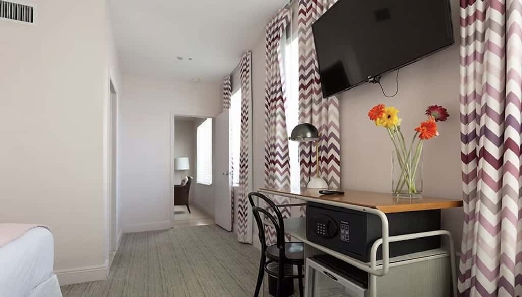 Roami at Hotel Astor | Pool | Miami Beach 1Bed