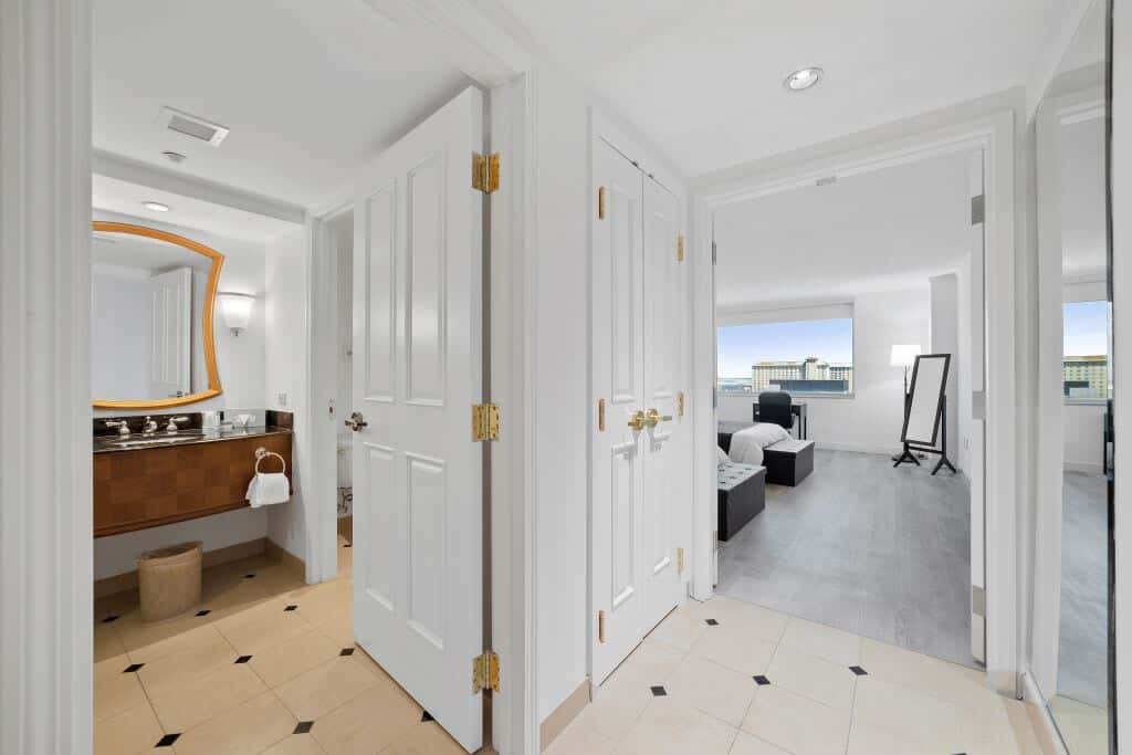 CozySuites Showboat Stylish 2BR 3BA Boardwalk Condo