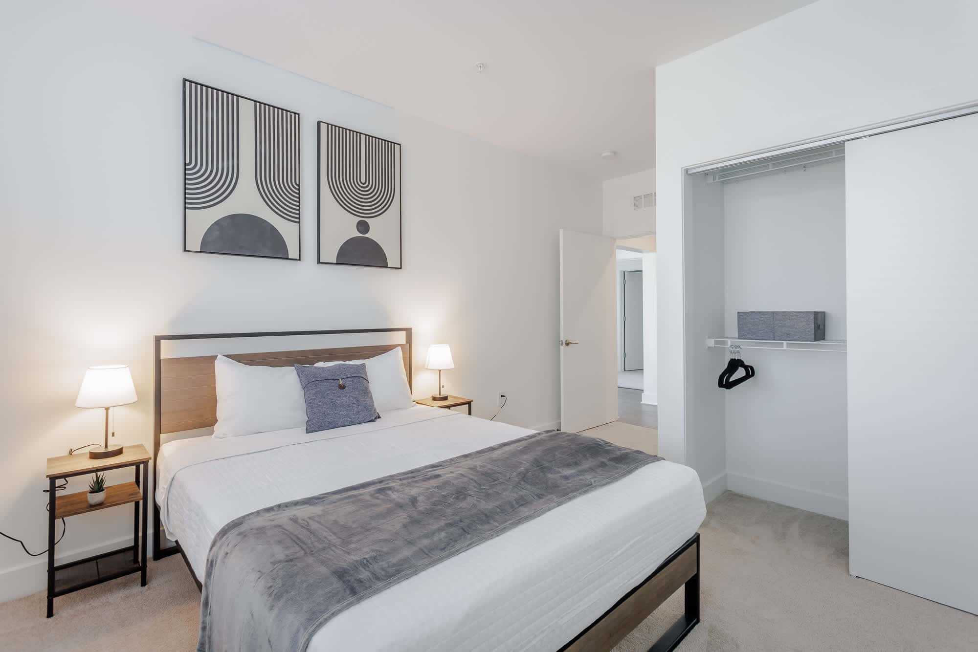 CozySuites ArtCincy 4BR in Downtown Cincinnati