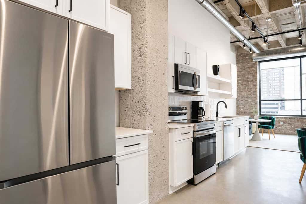 Roami at Century Plaza | Convention Center | 2BR