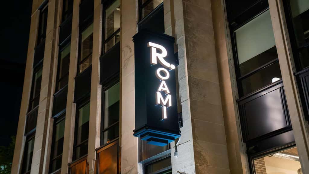 Roami at Century Plaza | 5BR combo | sleeps 12