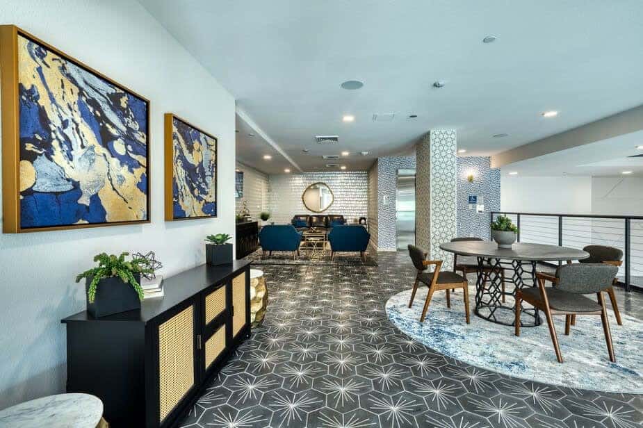 CozySuites PHX RORO Gym, Pets, Parking! 2BR