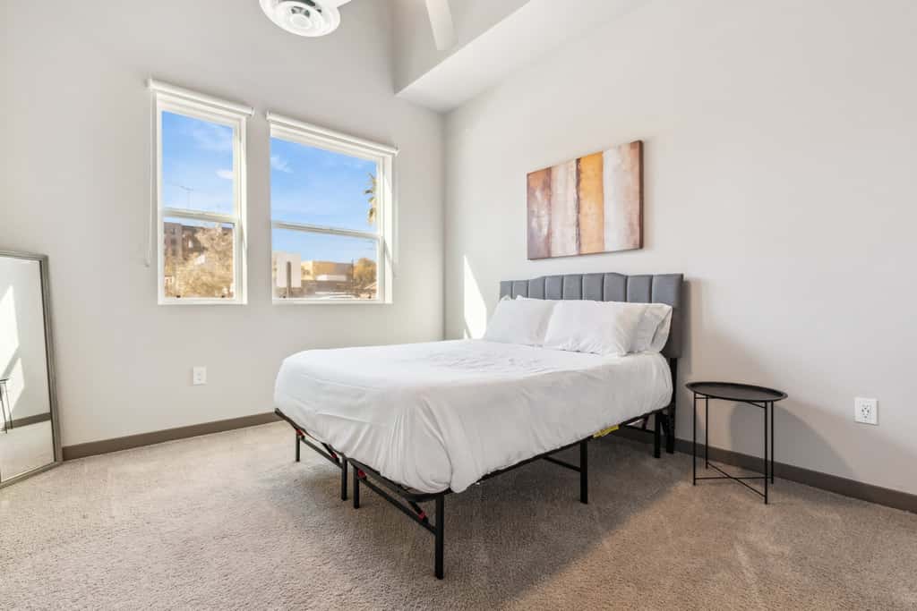 CozySuites PHX RORO Gym, Pets, Parking! 2BR