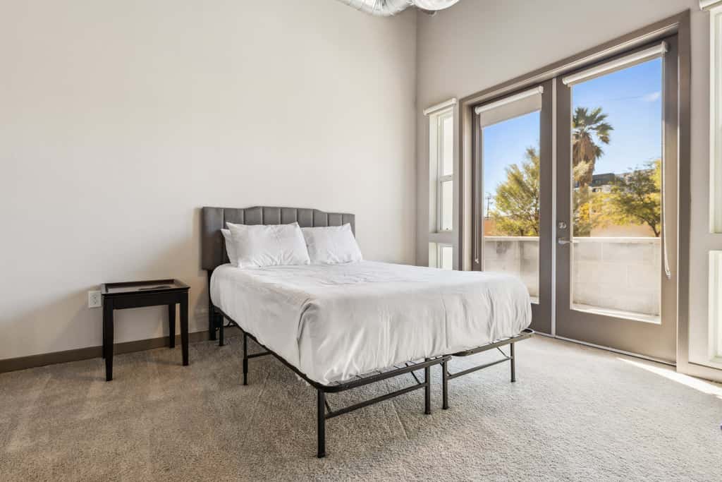 CozySuites PHX RORO Gym, Pets, Parking! 2BR