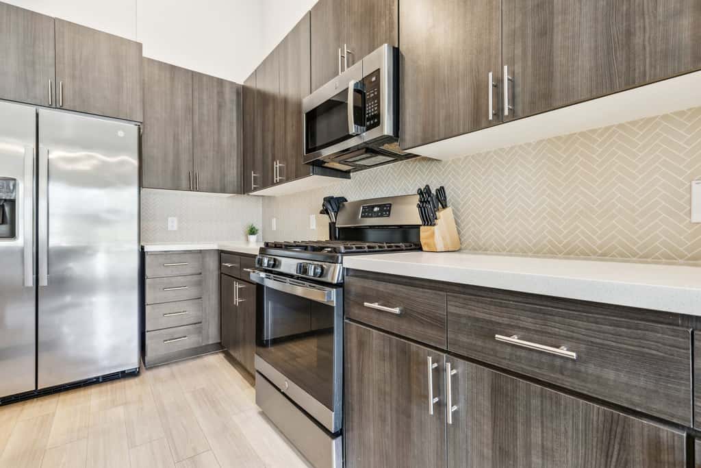 CozySuites PHX RORO Gym, Pets, Parking! 2BR