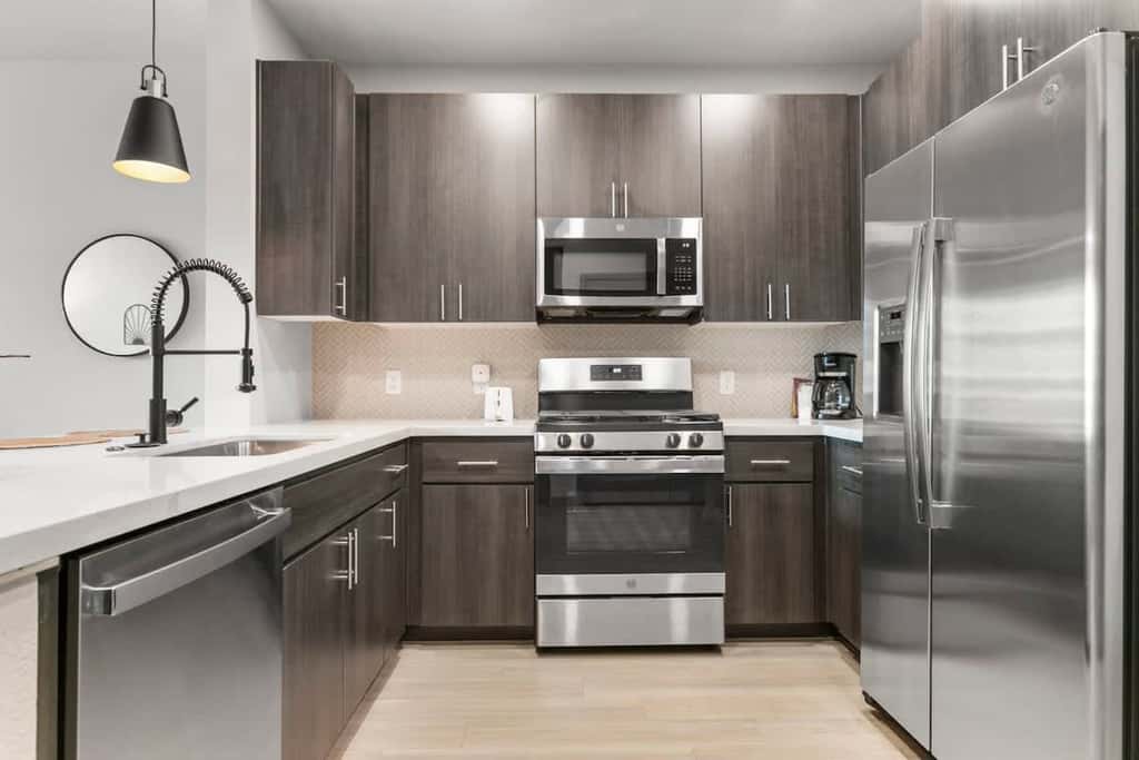 CozySuites Phoenix 3BR Apt w/ Pool, Parking, Pets