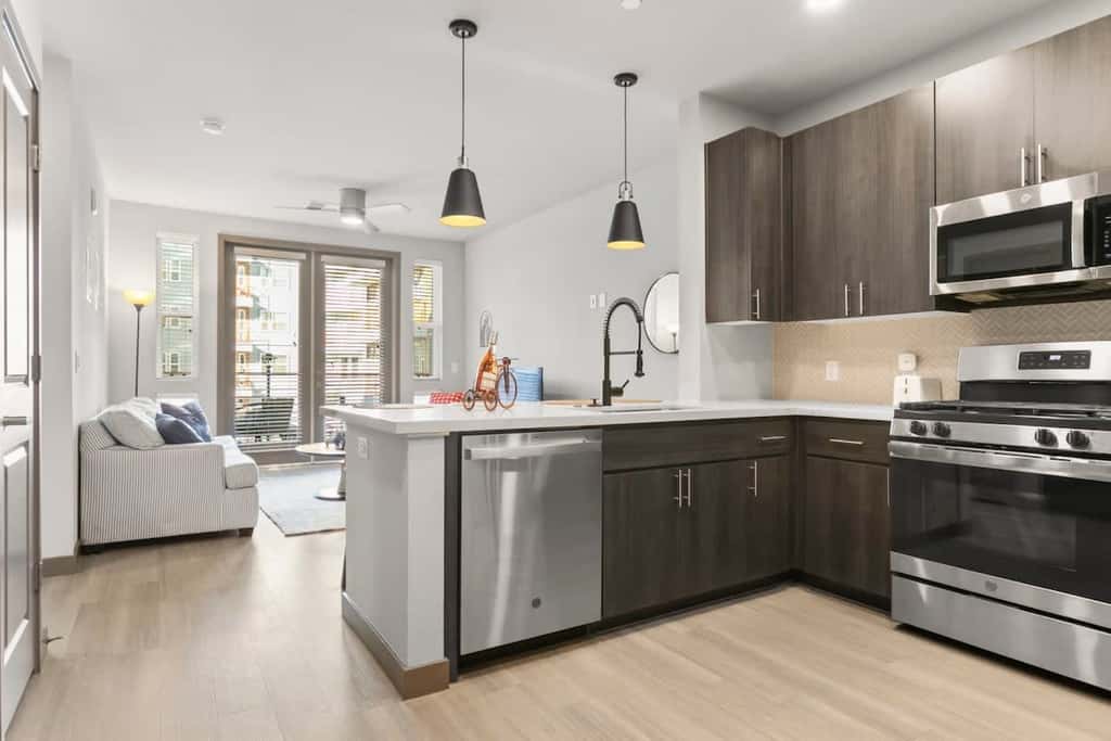 CozySuites Phoenix 3BR Apt w/ Pool, Parking, Pets