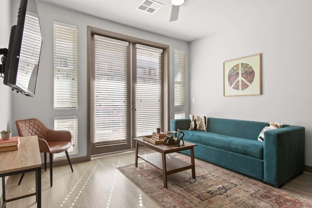 CozySuites Phoenix 3BR Apt w/ Pool, Parking, Pets