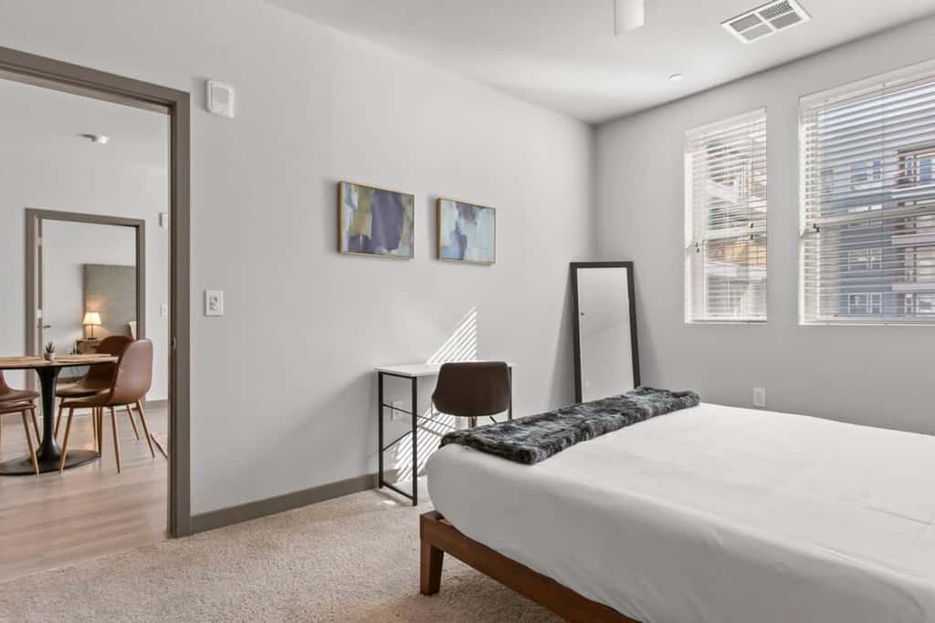 CozySuites Phoenix 3BR Apt w/ Pool, Parking, Pets
