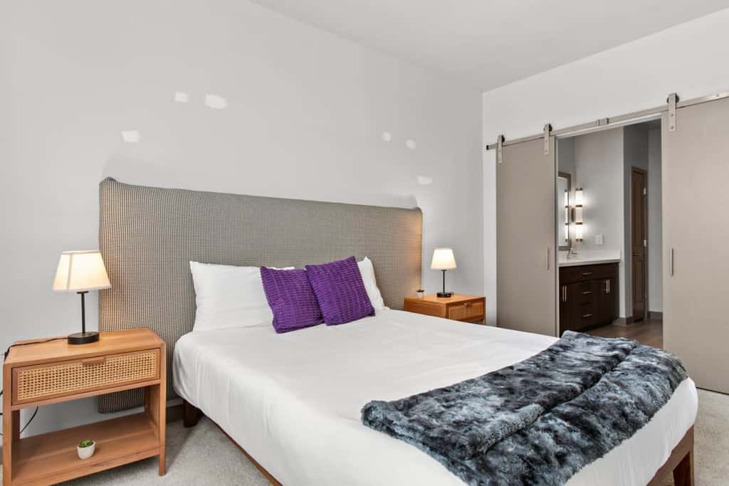 CozySuites Phoenix 3BR Apt w/ Pool, Parking, Pets