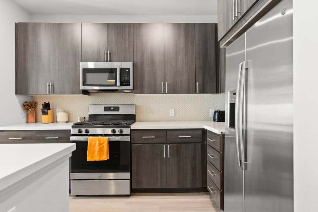 CozySuites Phoenix 3BR Apt w/ Pool, Parking, Pets