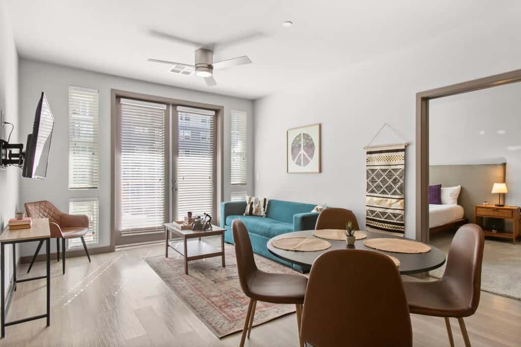CozySuites Phoenix 3BR Apt w/ Pool, Parking, Pets