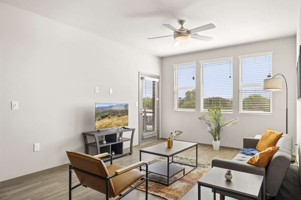 Stunning Westgate CozySuites by stadium 2BR