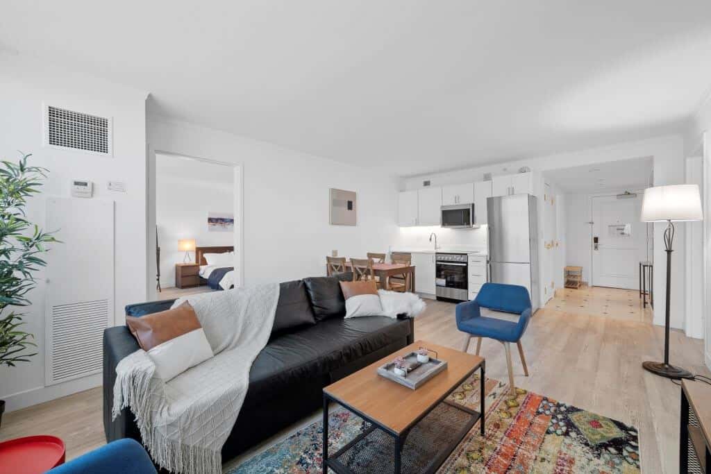 Sleep SIX CozySuites, 1BR 2BA on the Boardwalk
