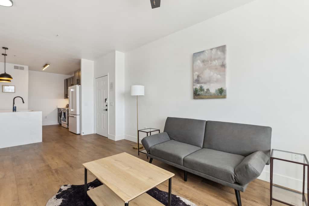 CozySuites Glendale  - Westgate with pool 1BR
